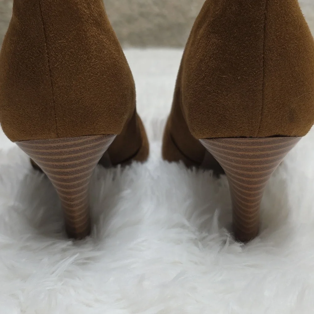 Nine West Brown Ankle Boots. Size 9. NWT! - Picture 2 of 10